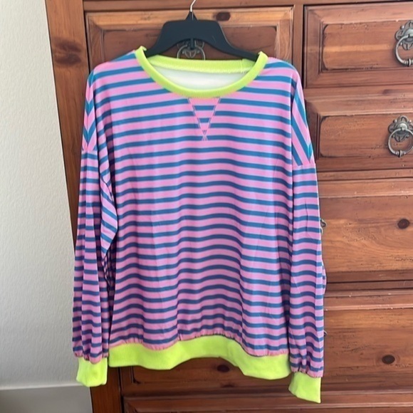 NWOT Women’s Pink And Blue Striped Top With Yellow Trim Size XL - Picture 1 of 8
